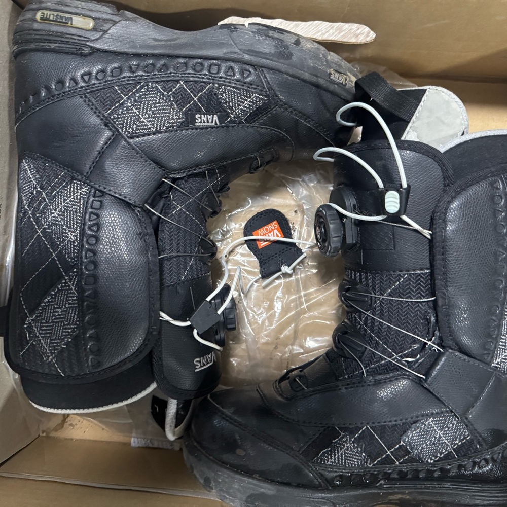 Vans Women’s Encore Snow board boots